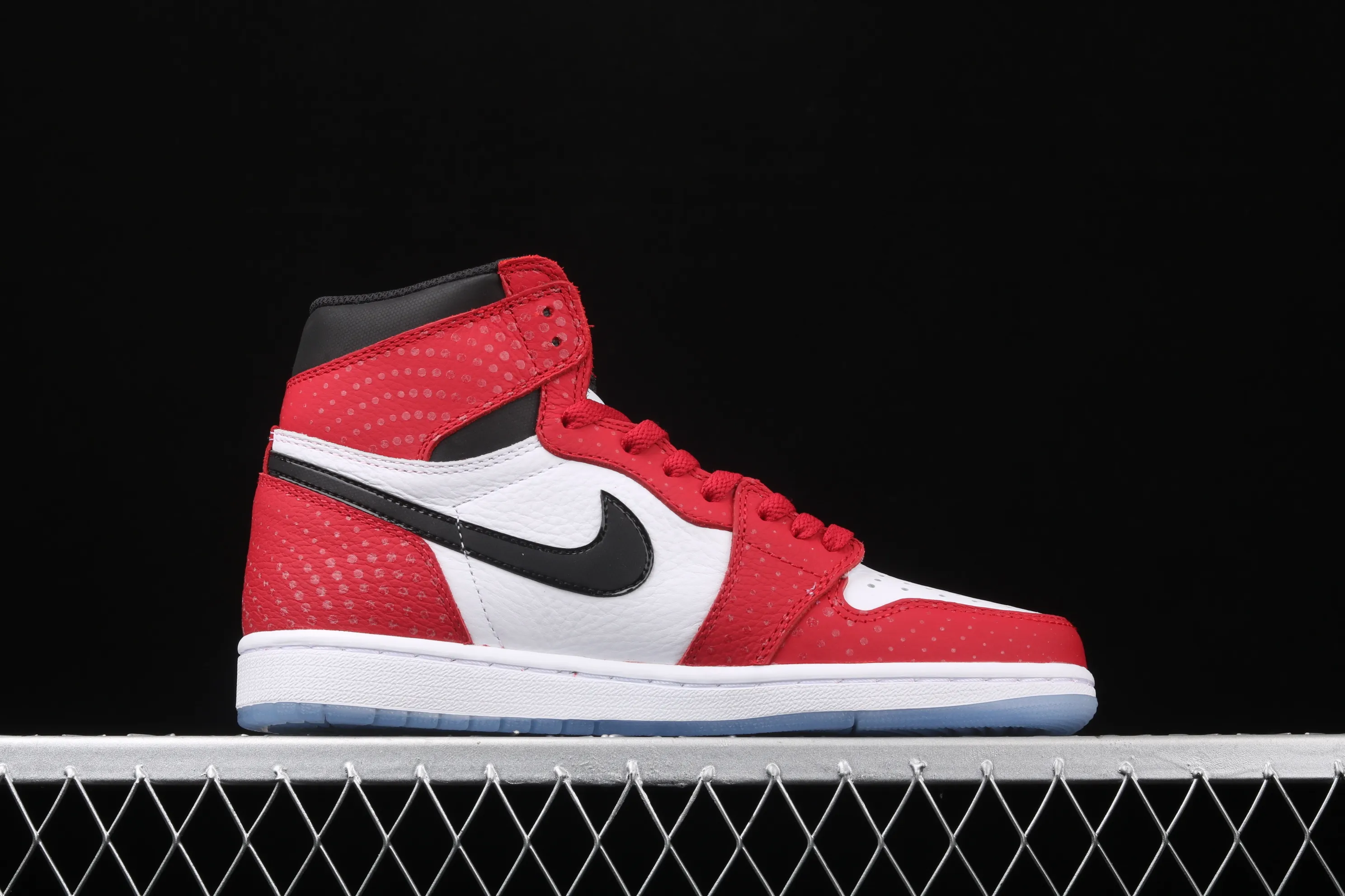 All categories Air Jordan Jordan series basketball shoes Air Jordan 1 High Pure original version Air Jordan 1 Retro High "Chicago Crystal" AJ1 Joe 1 New Chicago Spider-Man 555088-602